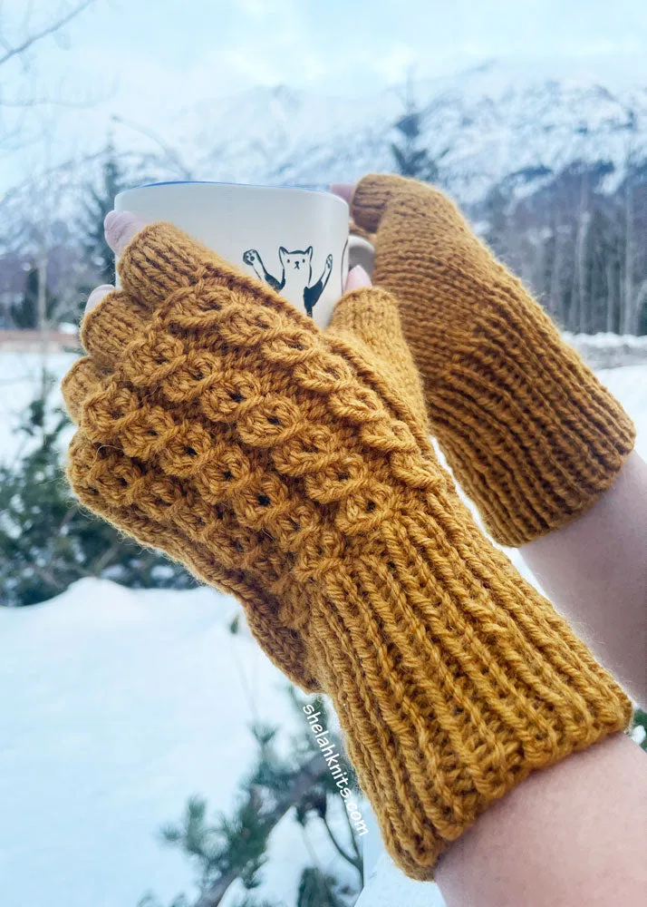 Berry Picker Fingerless Gloves / Fingerless Mittens