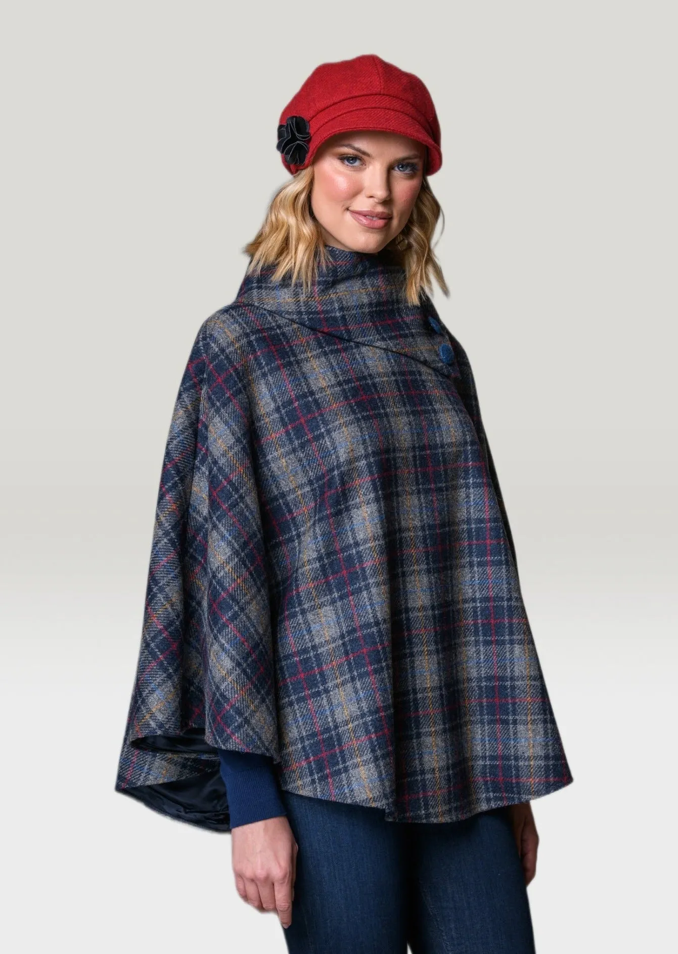 Mucros Poncho | Charcoal Check