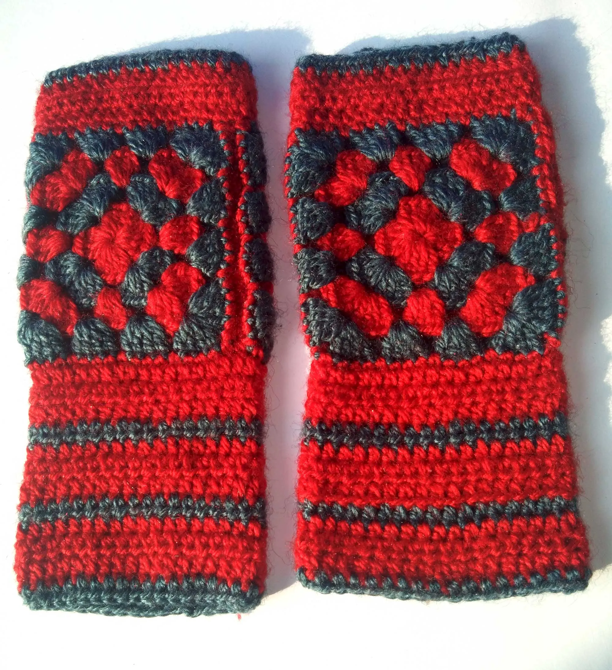 Unique and Beautiful Woollen Floral Design with Red And Grey combi Handmade Fingerless Gloves